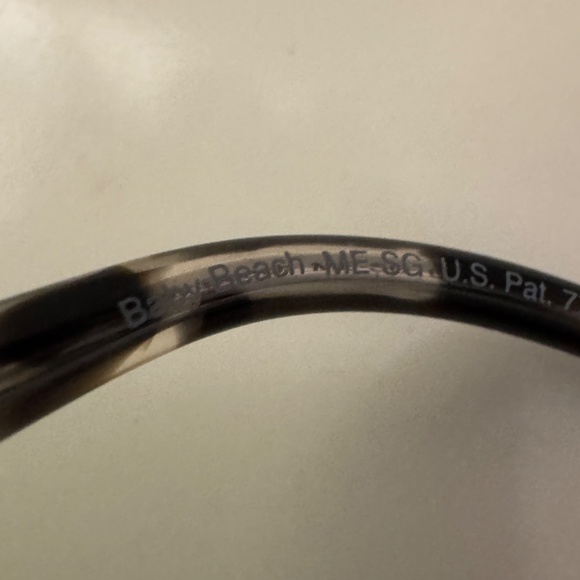 Maui Jim Aviator Sunglasses with case - Picture 5 of 5